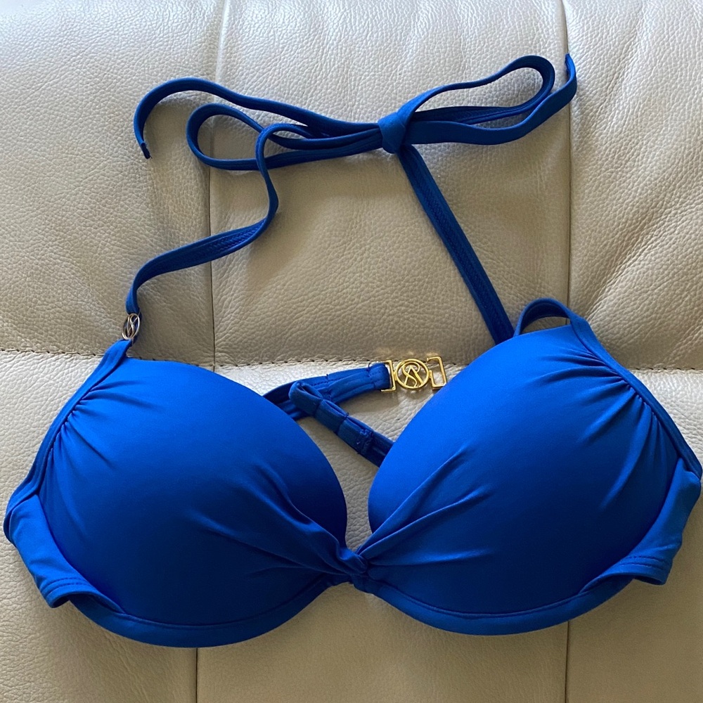 4/$20 Victoria’s Secret bikini top